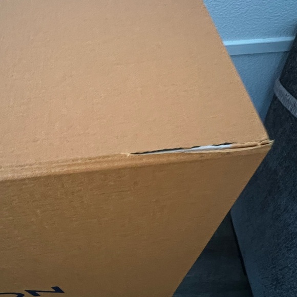 LOUIS VUITTON LUGGAGE BOX - Picture 4 of 6